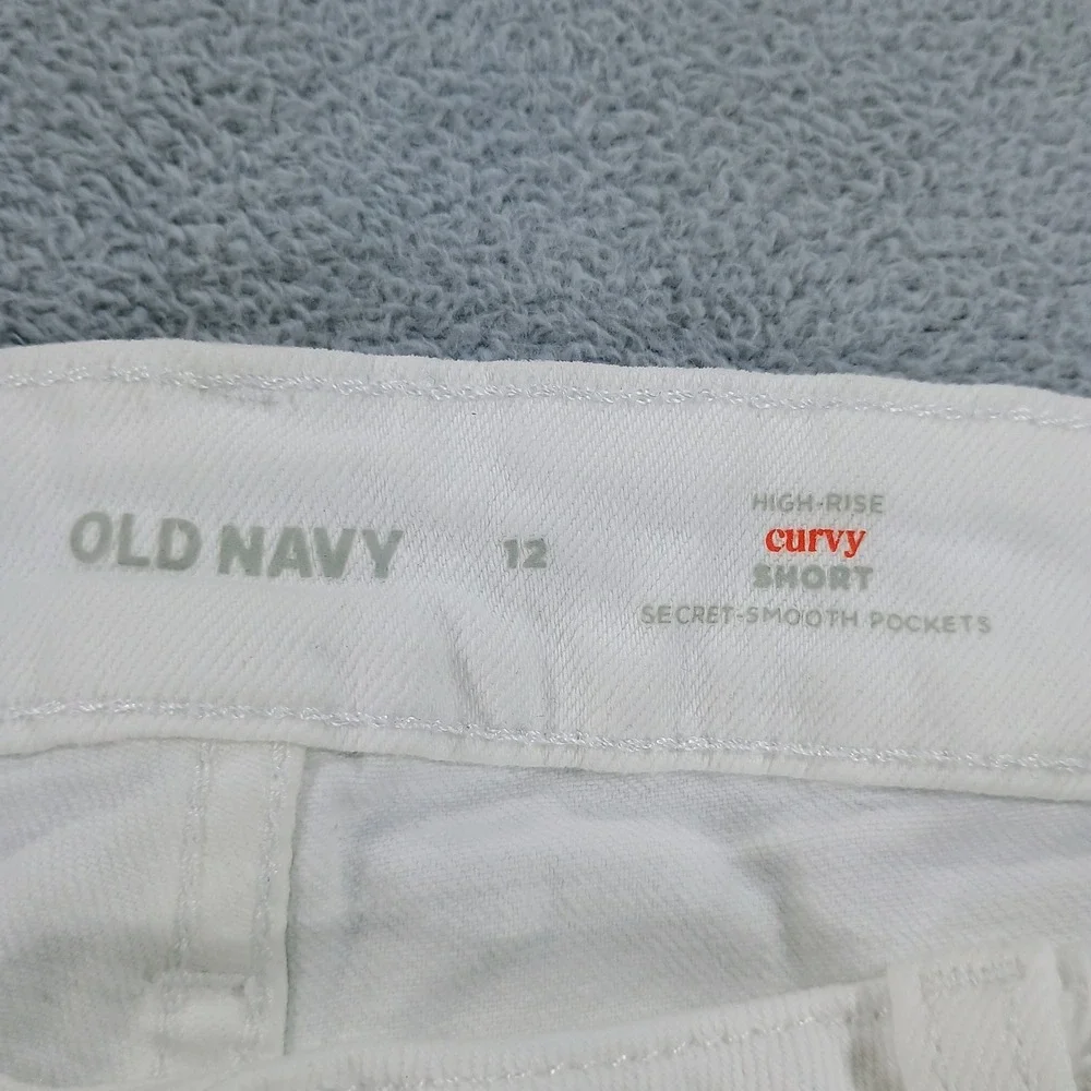 Old Navy Womens High-Rise Curvy Short White 12 Secret-Smooth Pockets